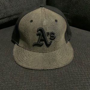 Authentic new era Oakland A’s fitted size 7 3/4
